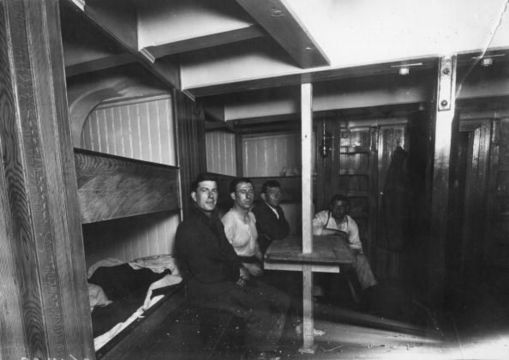 Shackleton and his men