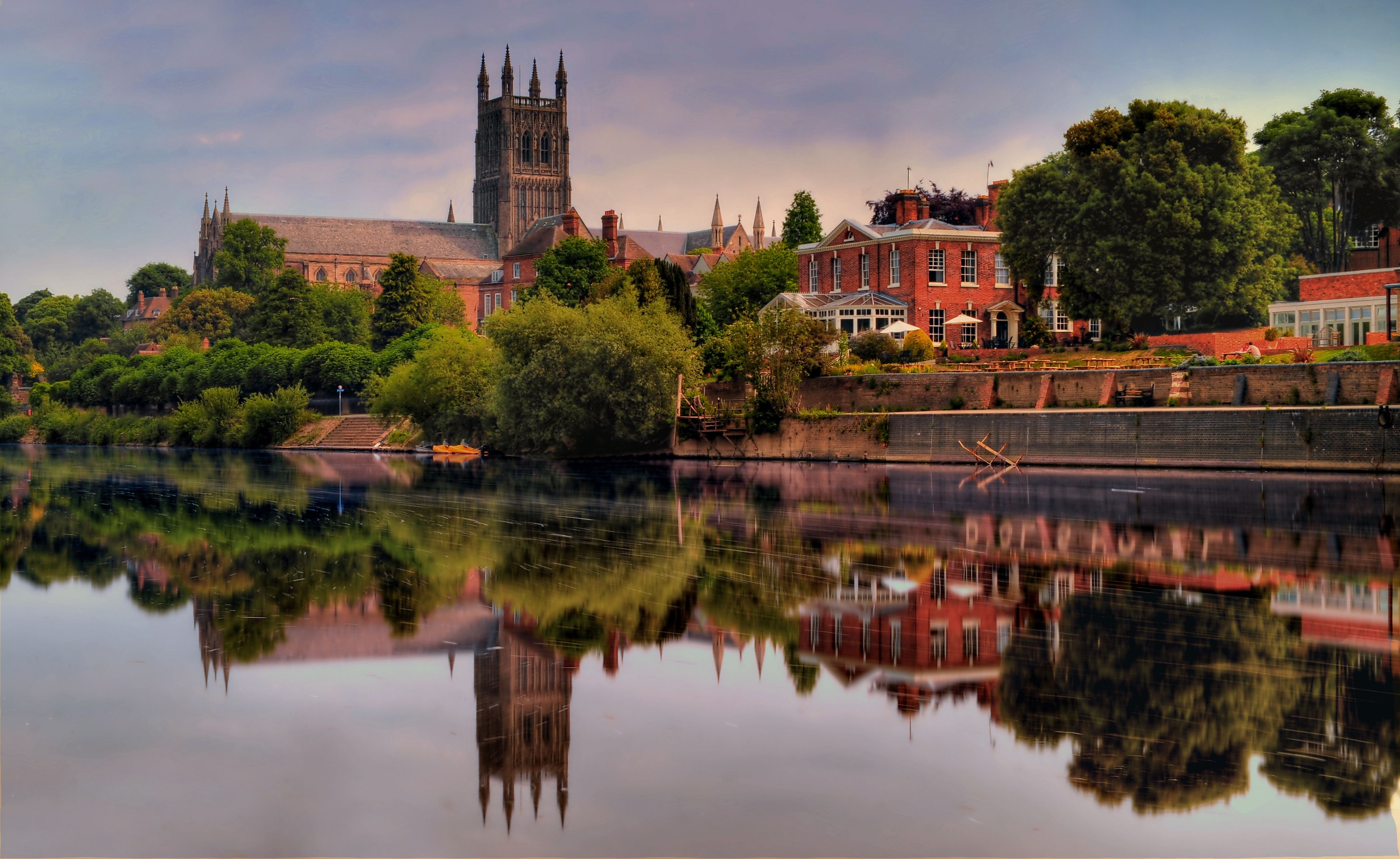 Cities and towns in england. Worcester Англия. Worcester город Великобритания. Ворчестер город. Вустер Англия.