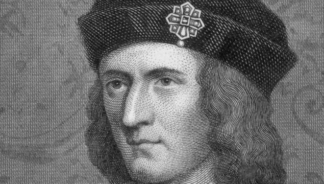 Circa 1480, King Richard III (1452 - 1485) wearing a chain of office and playing with a ring on his little finger. (Photo by Hulton ArchiveGetty Images)