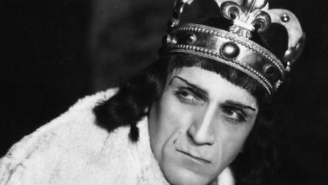 Balliol Holloway as Richard III