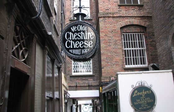 Ye Olde Cheshire Cheese, London.