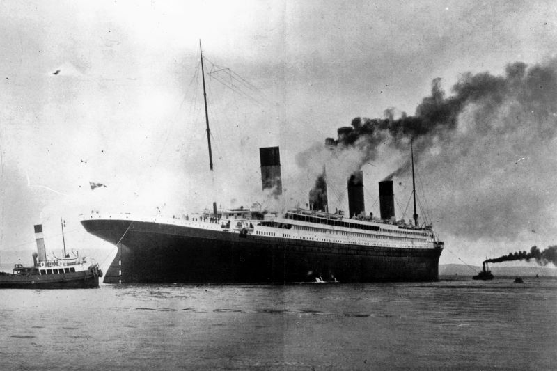 Titanic departure 