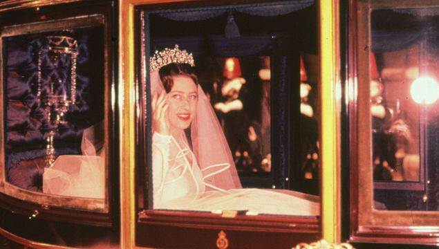 Princess Margaret travelling to her wedding in the Royal Coach 
