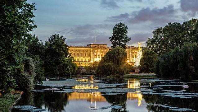 St. James Park, London: Buckingham Palace lit up at dusk