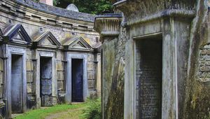 Hauntingly beautiful British cemeteries