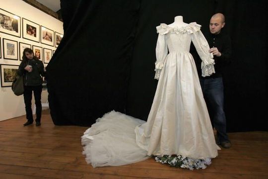 Princess Diana\'s wedding dress