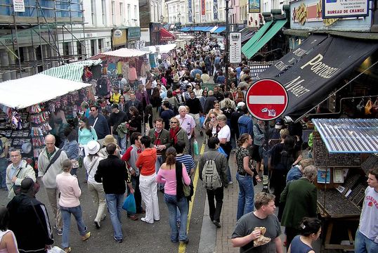 Portobello Market, London: If you\'re chatting with the locals it\'s best to know what\'s cracking or why they\'re gutted.