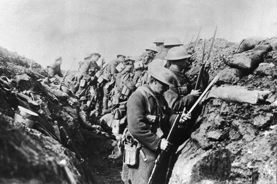 Canadian soldiers on the Western Front during World War I\'s Battle of the Somme in 1916.