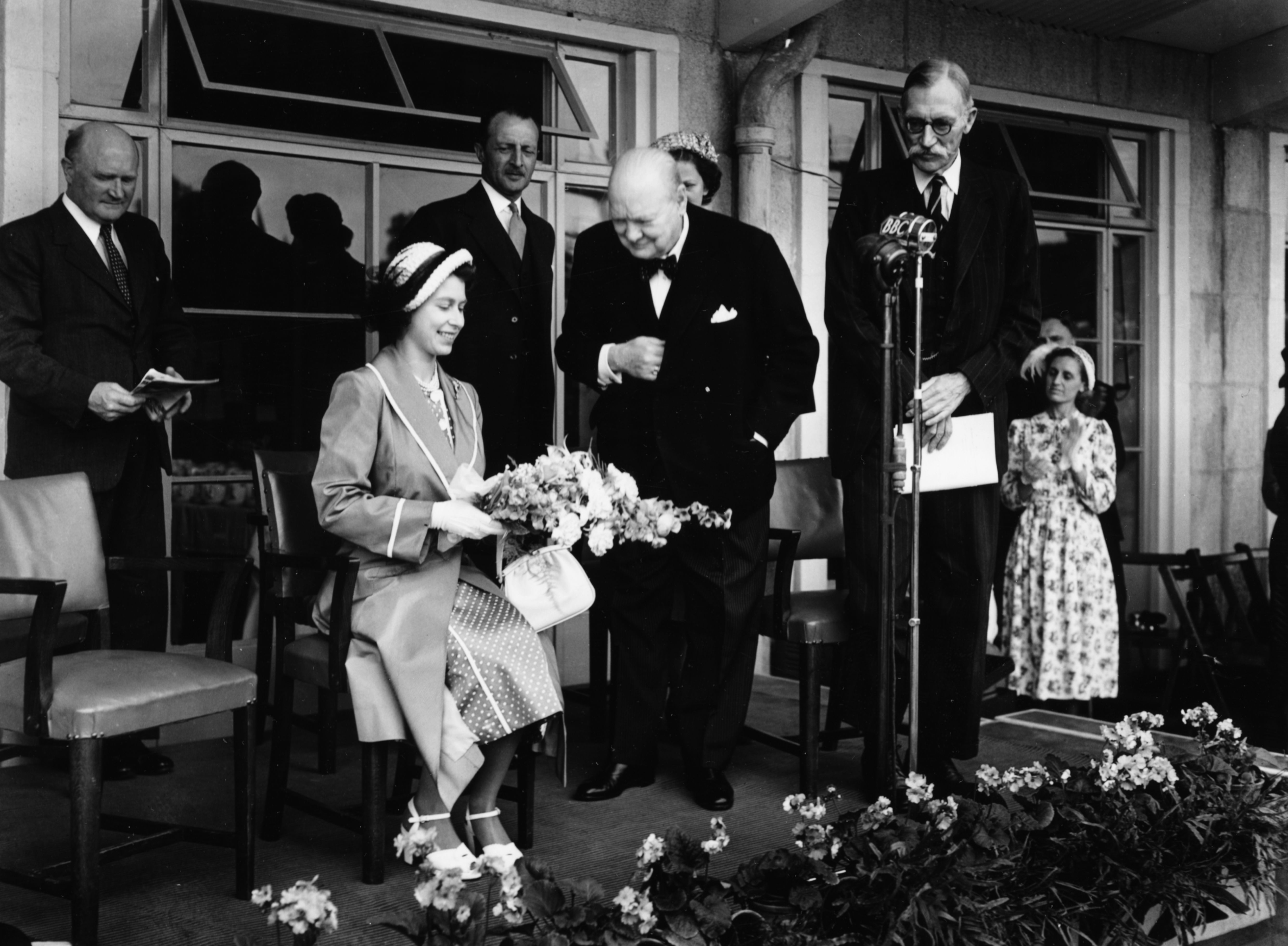 Queen Elizabeth And Winston Churchill S Friendship