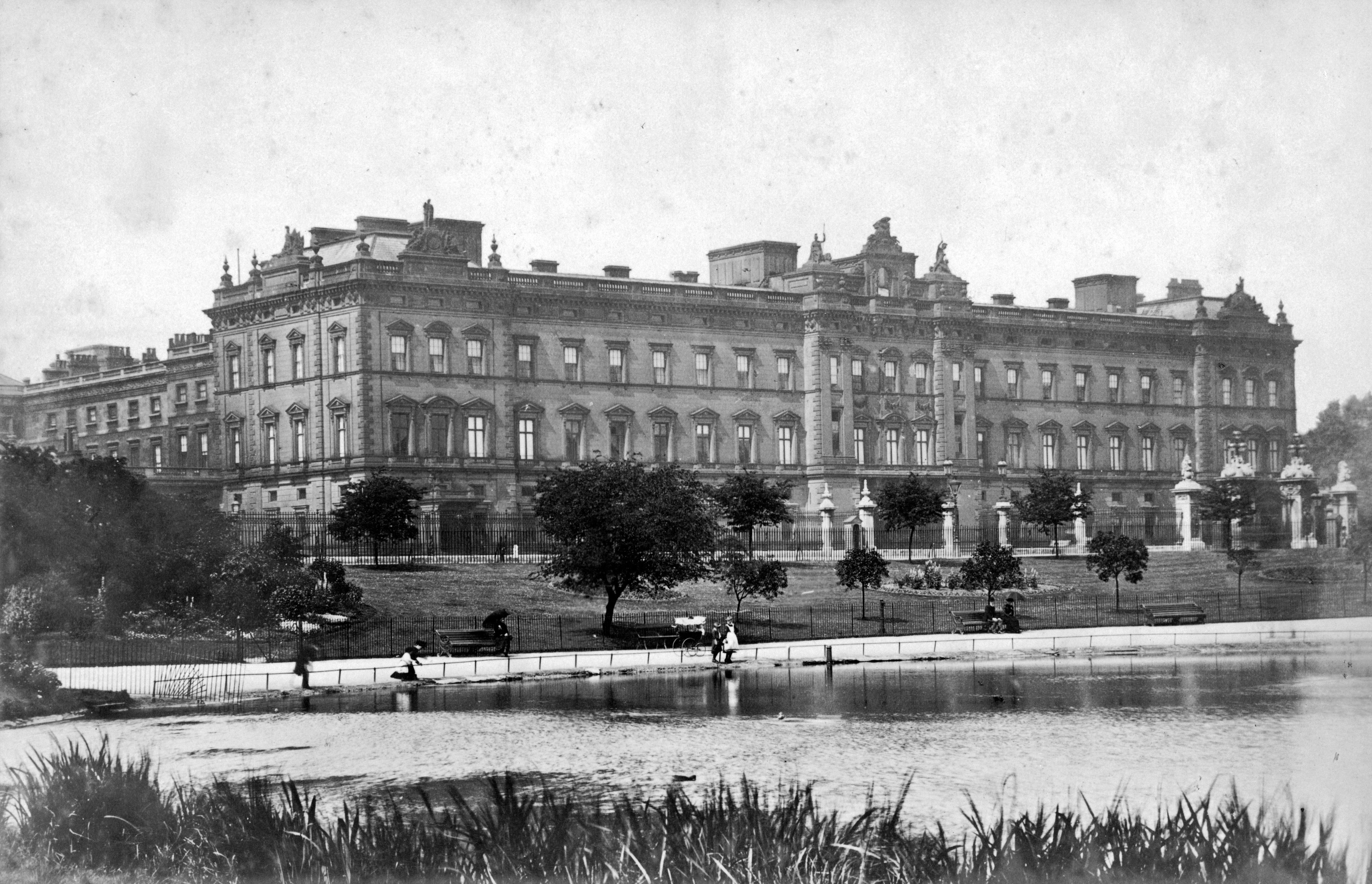 букингемский дворец в 1703 году