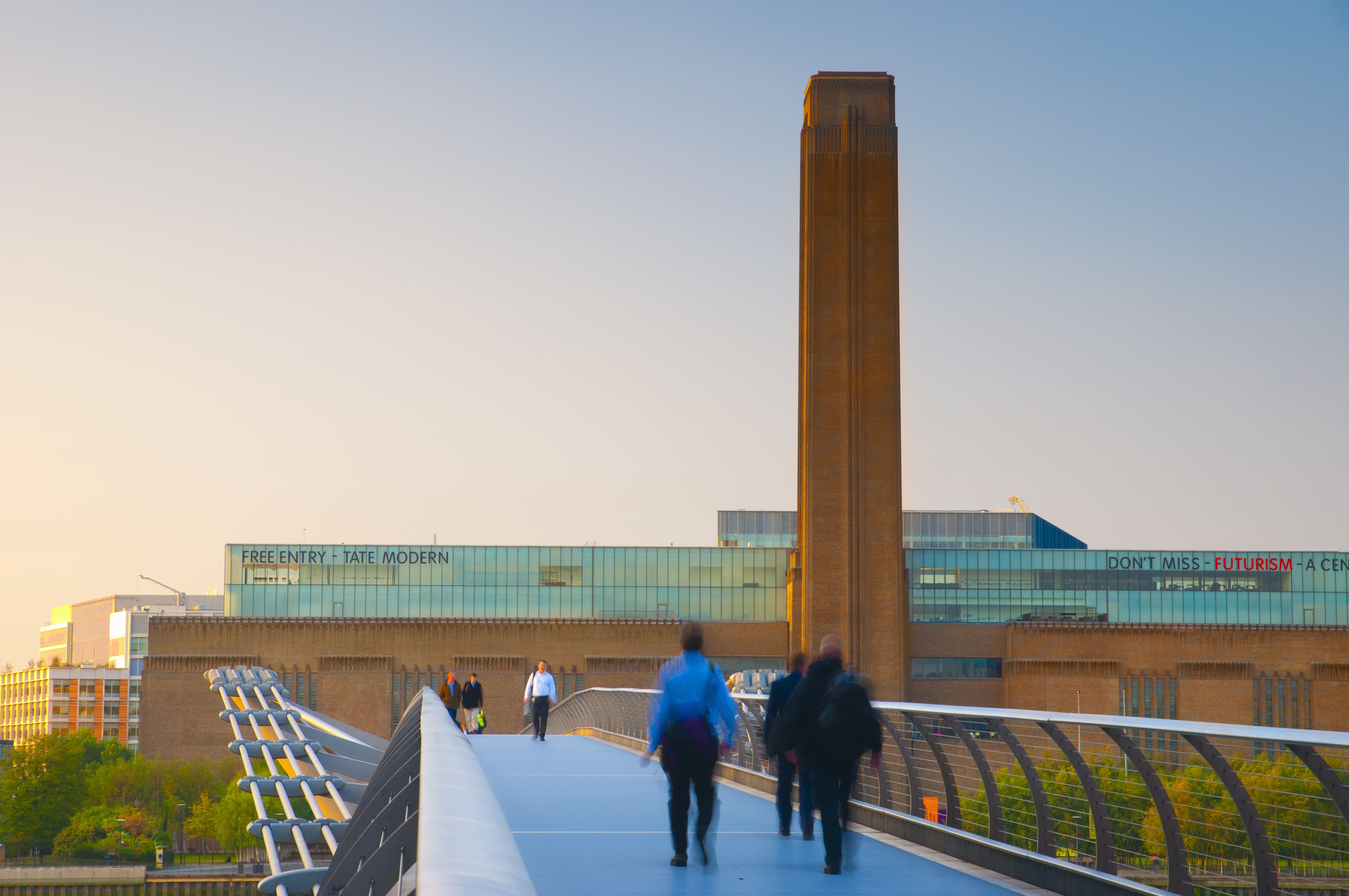Millennium Bridge and Tate Modern art gallery