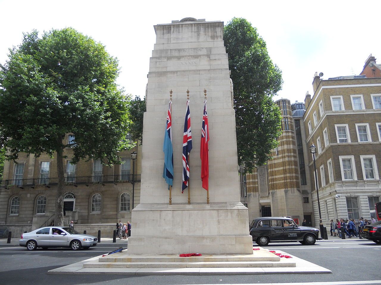 The Glorious Dead The War Memorials Around Britain
