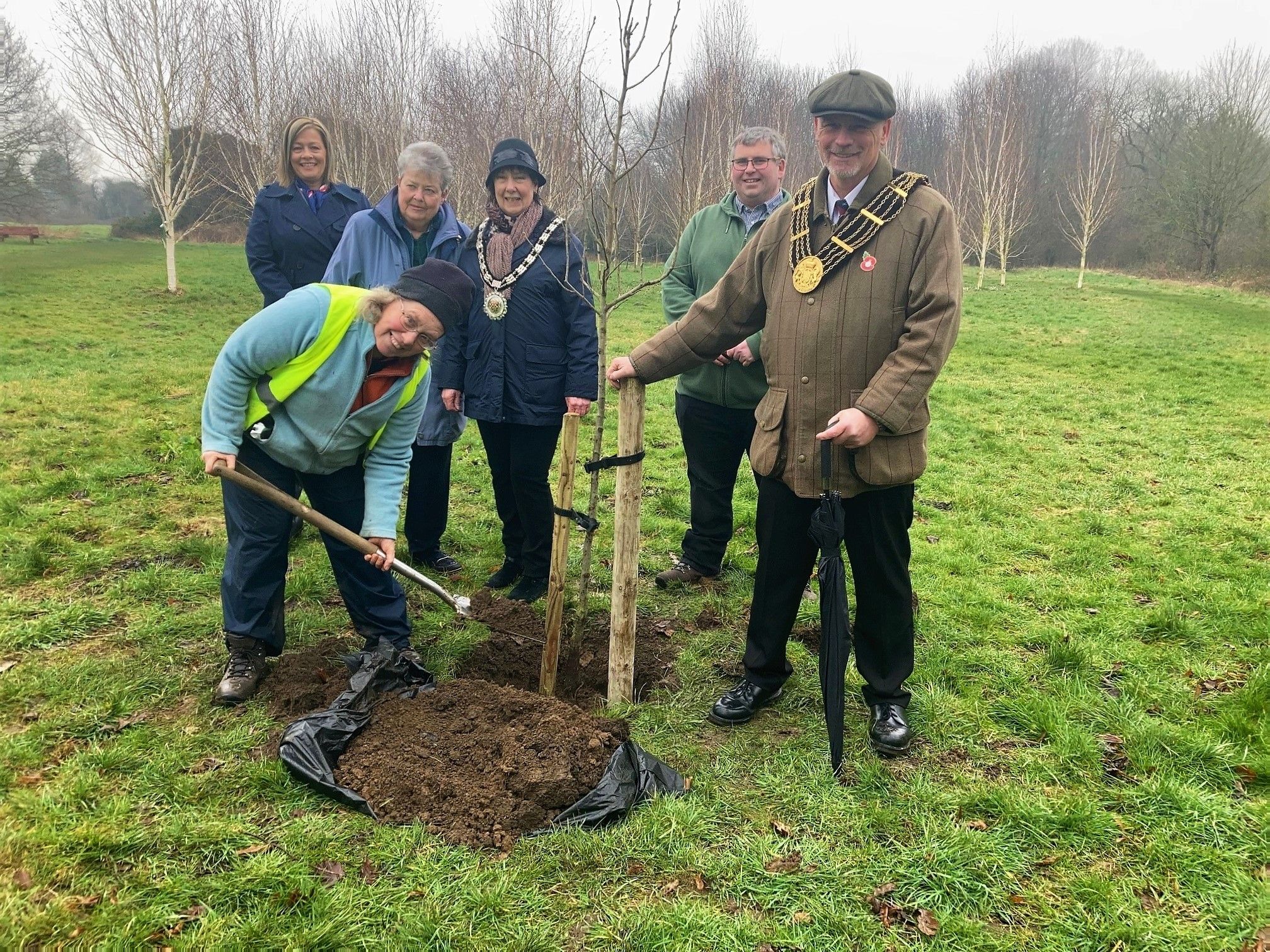 Three Warwickshire groups receive special trees from Platinum