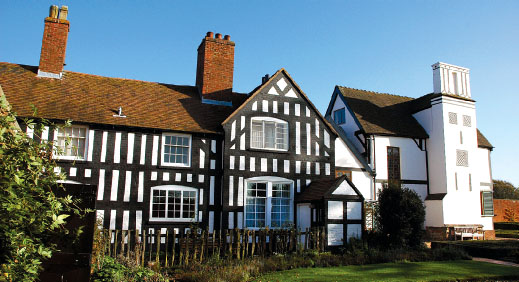 The Royal Oak still precariously stands where Charles II hid from pursuers here at Boscobel House following the Battle of Worcester, 1651 - BRITAINONVIEW/GRAHAM GOUGH