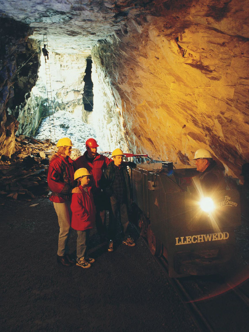 CROWN 2014, VISIT WALES